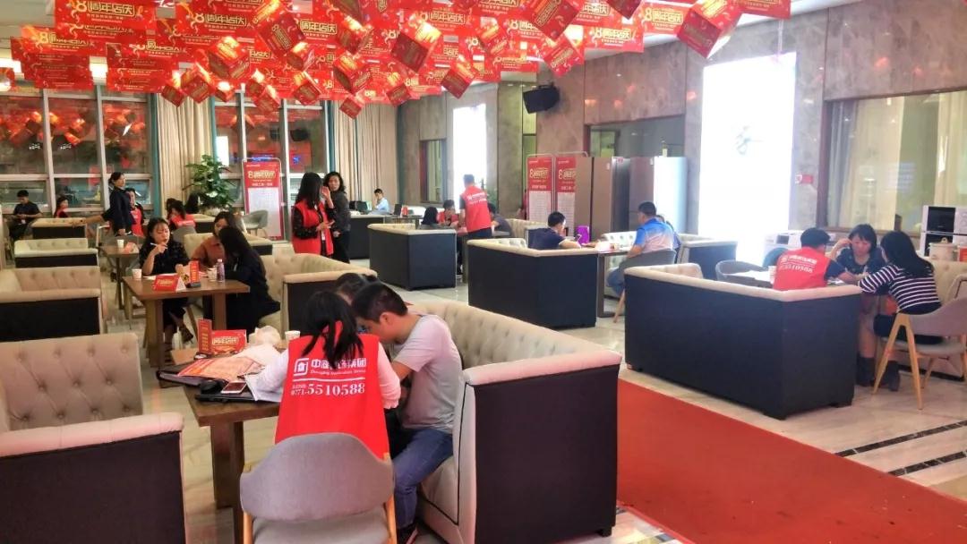 這家公司居然這么火爆，是什么吸引了他們?